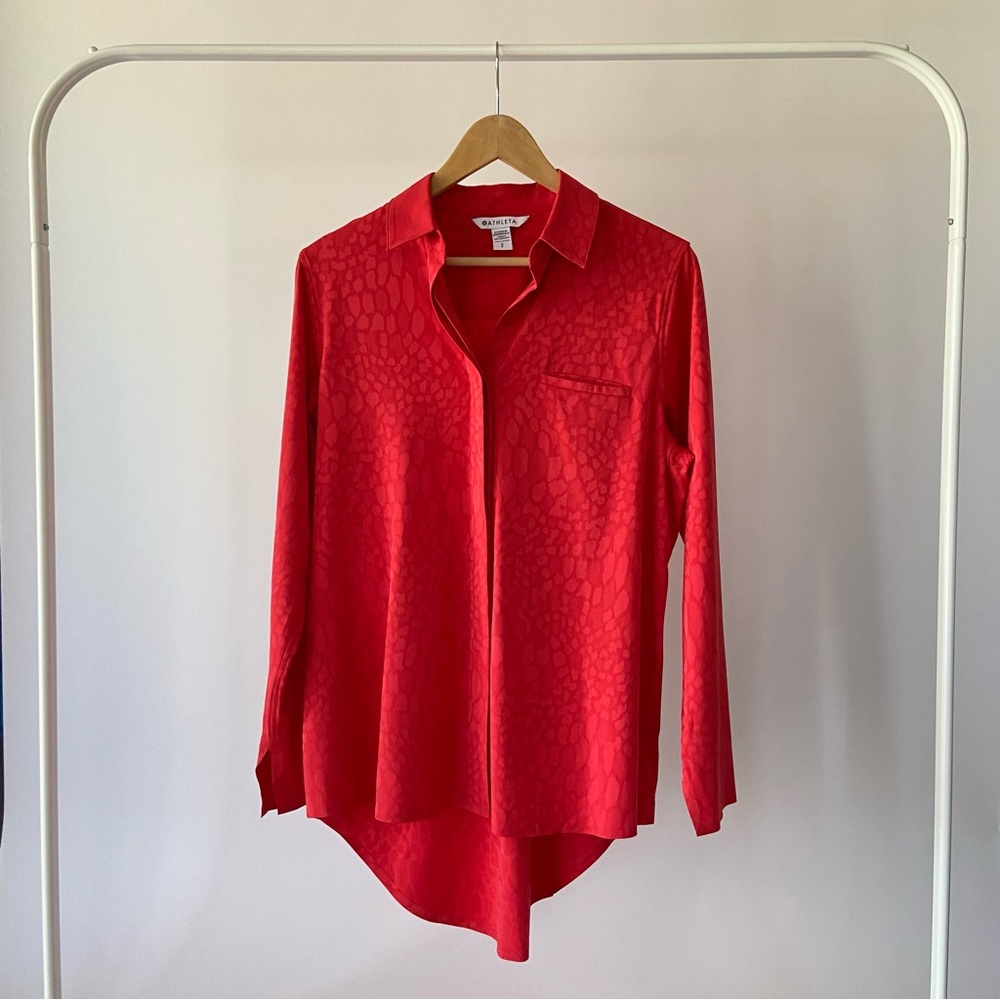 Athleta Women's Urbanite Textured Top Button Down Shirt
